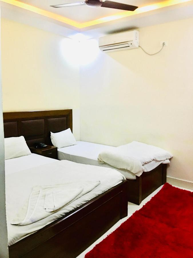 Hotel Suramma 룸민데이 외부 사진