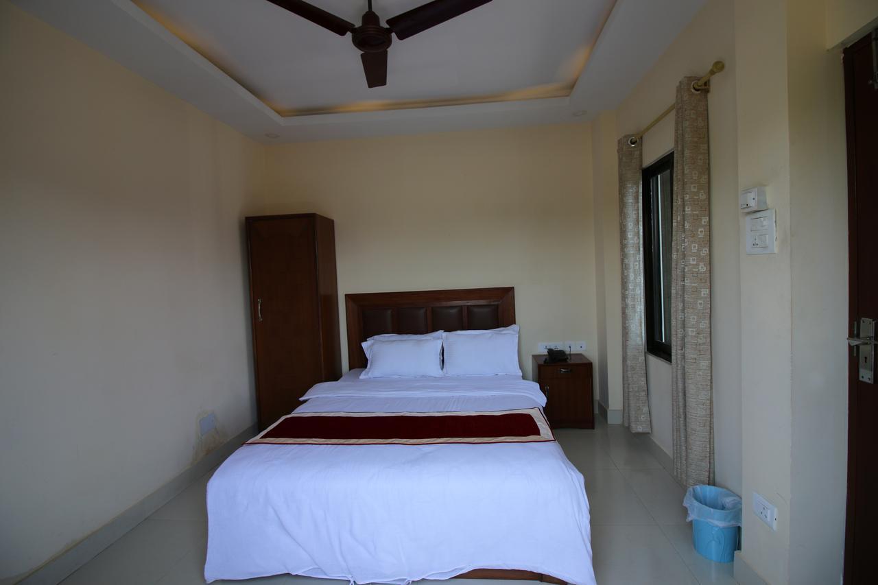 Hotel Suramma 룸민데이 외부 사진